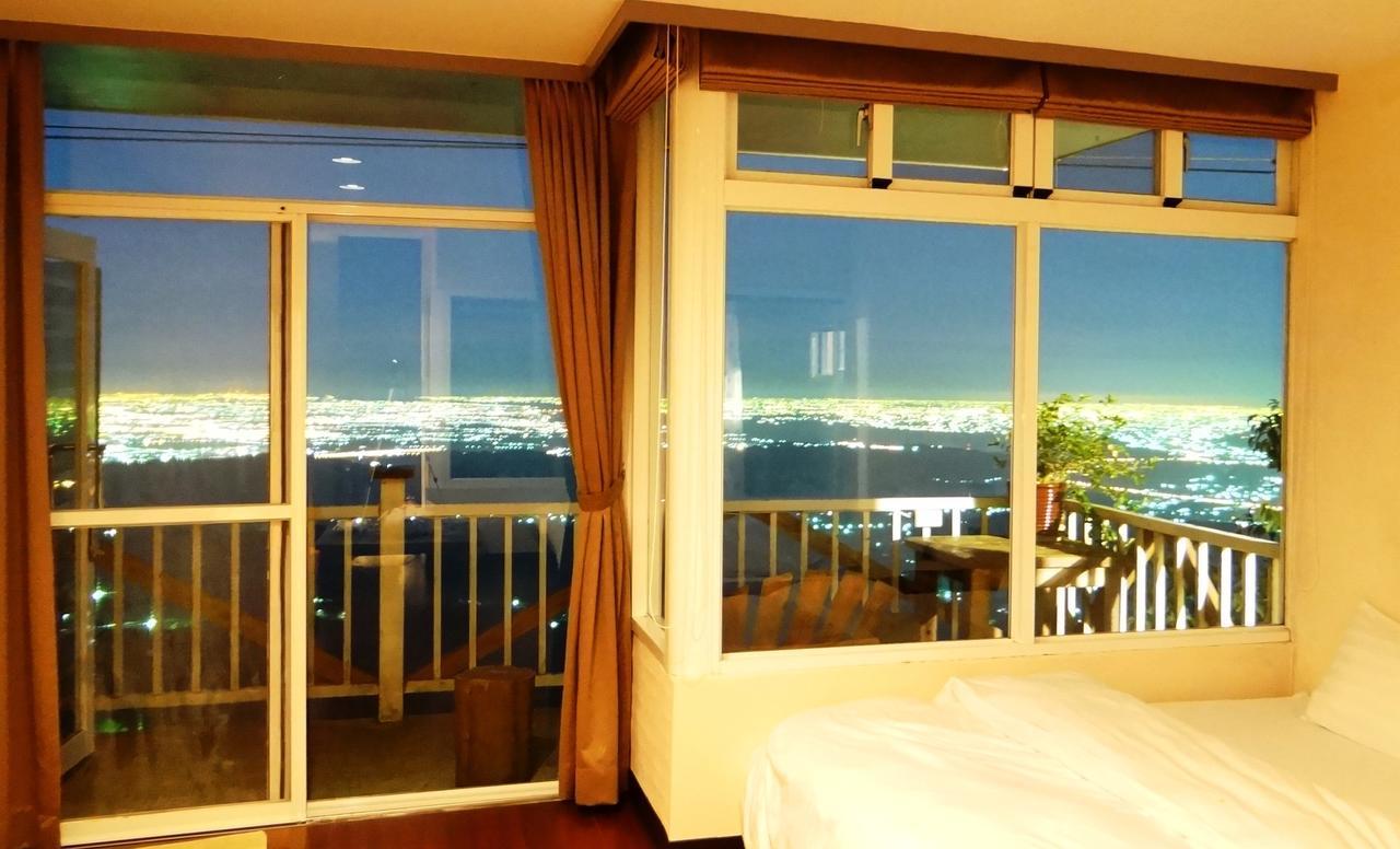 Sky Lounge B&B Чжушань Экстерьер фото