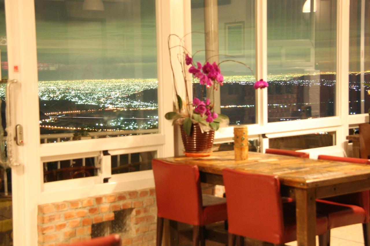 Sky Lounge B&B Чжушань Экстерьер фото