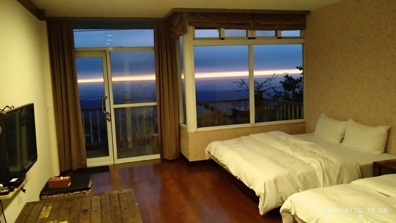 Sky Lounge B&B Чжушань Экстерьер фото