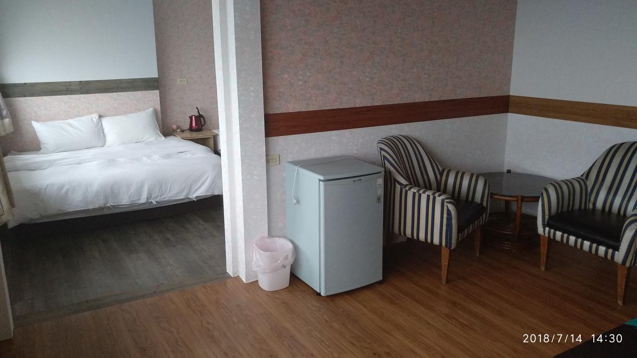 Sky Lounge B&B Чжушань Экстерьер фото