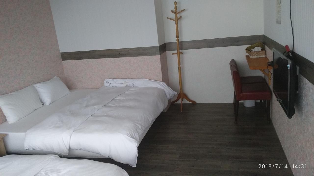 Sky Lounge B&B Чжушань Экстерьер фото